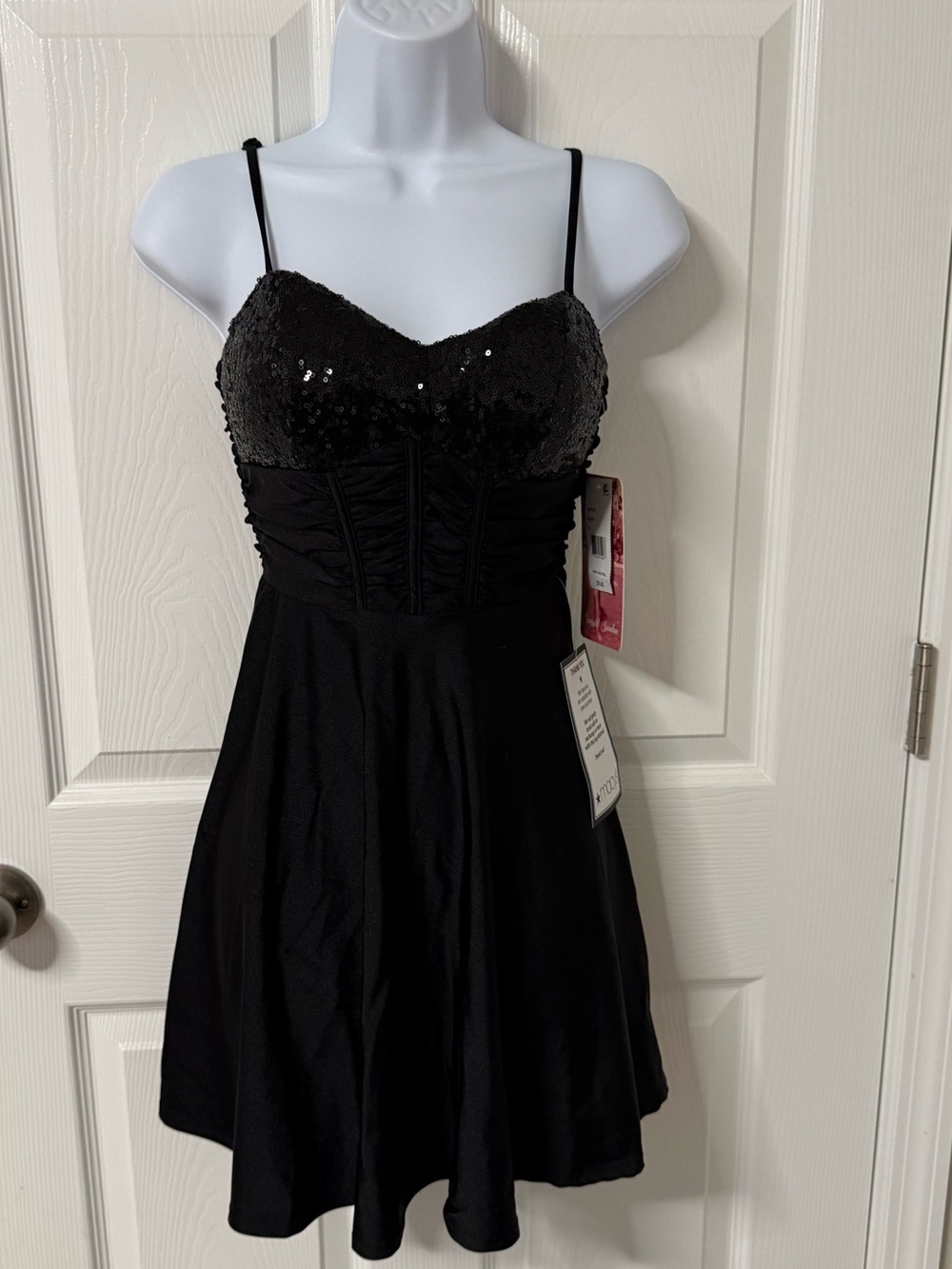 emerald sundae Black Sequin Fit-and-Flare Spaghetti Strap Dress teens sz XS new